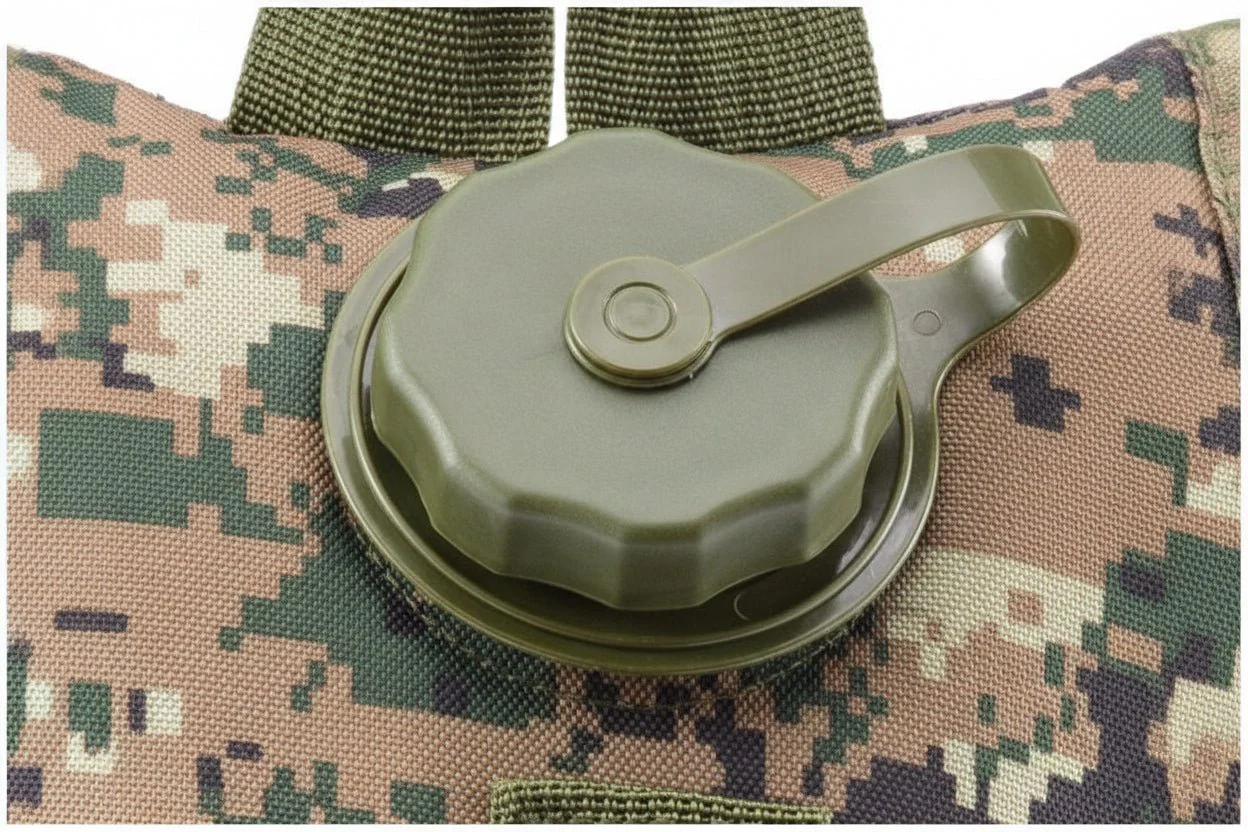 Hydration Backpack with 2.5L Water Bladder Woodland Camo HY2005D - Image 3