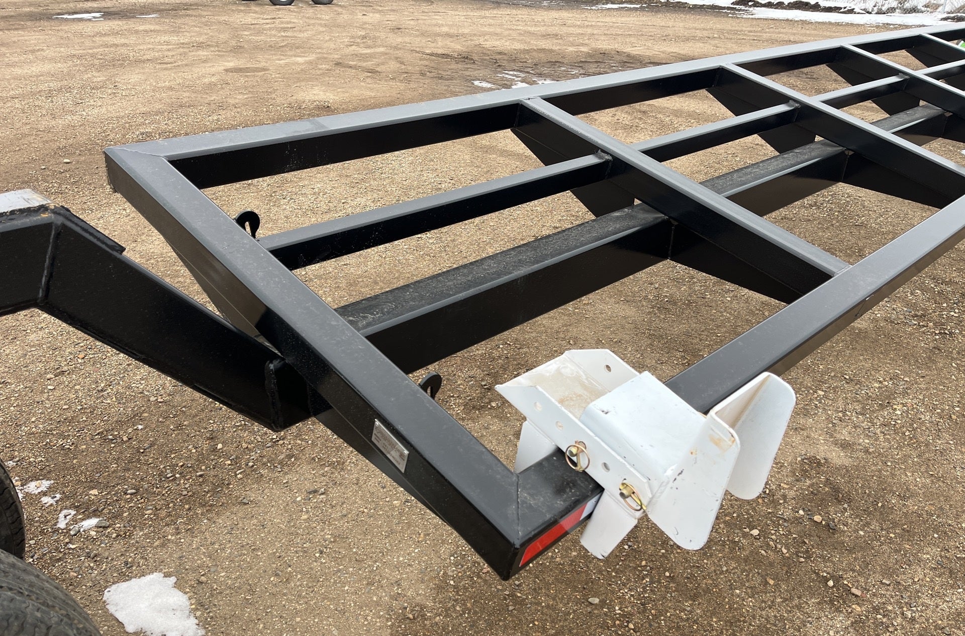 Industries America 441 Header Transport Trailer – 41 FT Pull Type - Image 5