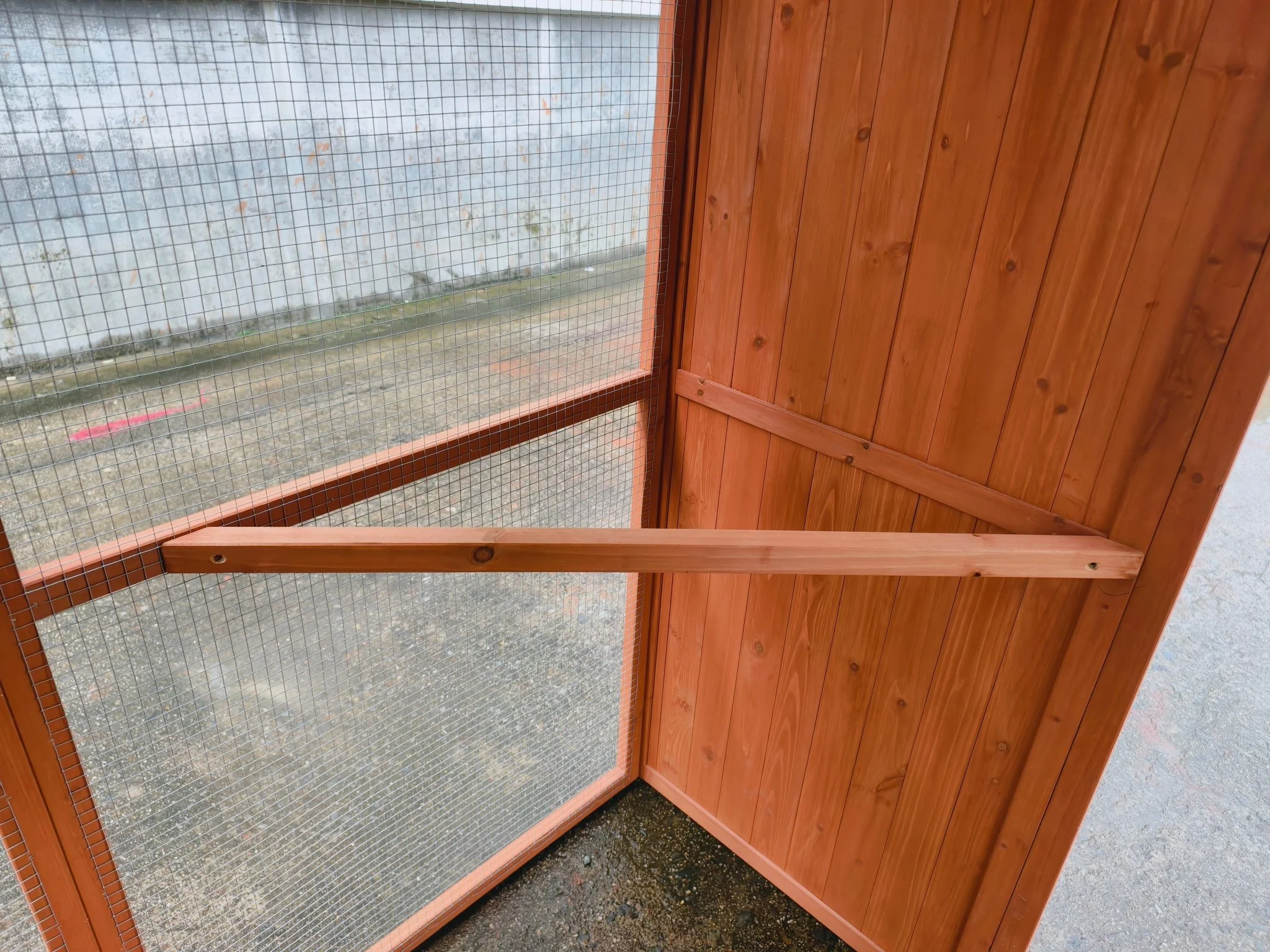 Large Walk-In Chicken Coop – Fir Wood & Wire Mesh with Asphalt Roof 8x6 Ft Outdoor Hen House P0846 - Image 16