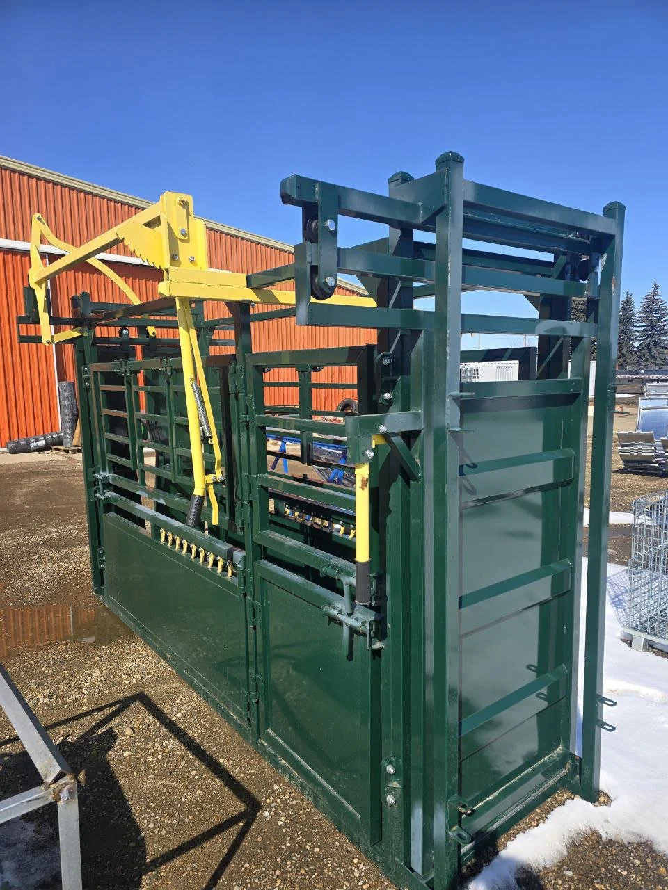Livestock Cattle Squeeze Chute with Head Gate Cattle Handling System - Image 7
