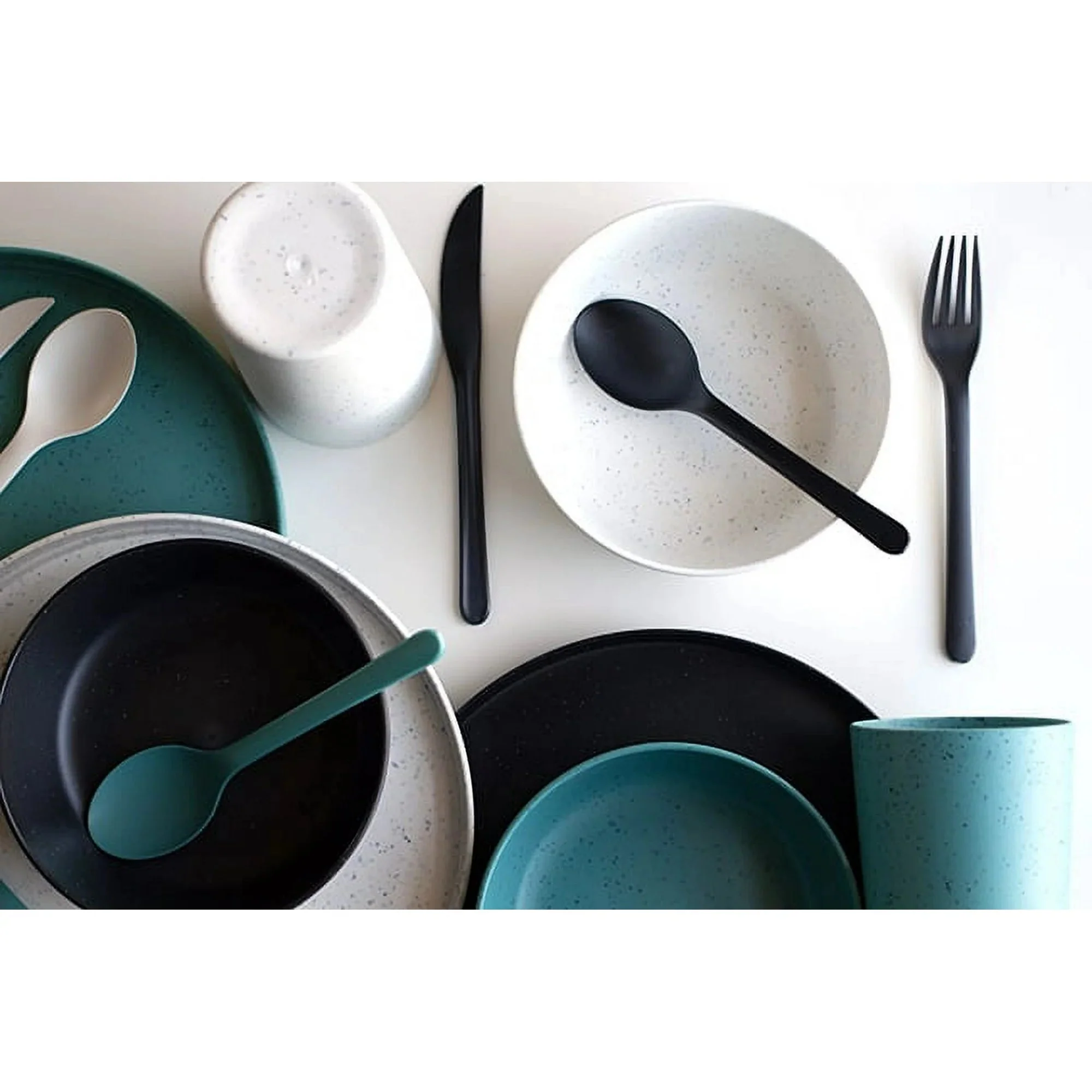 Mainstays 28-Piece Eco-Friendly Recycled Plastic Dinnerware Set – Service for 4 849434028484 - Image 2