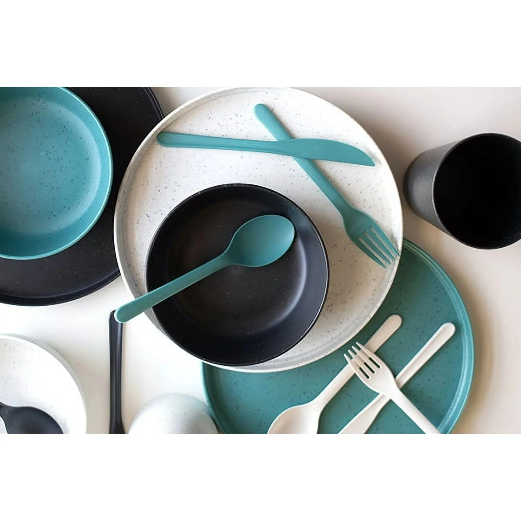 Mainstays 28-Piece Eco-Friendly Recycled Plastic Dinnerware Set – Service for 4 849434028484 - Image 4