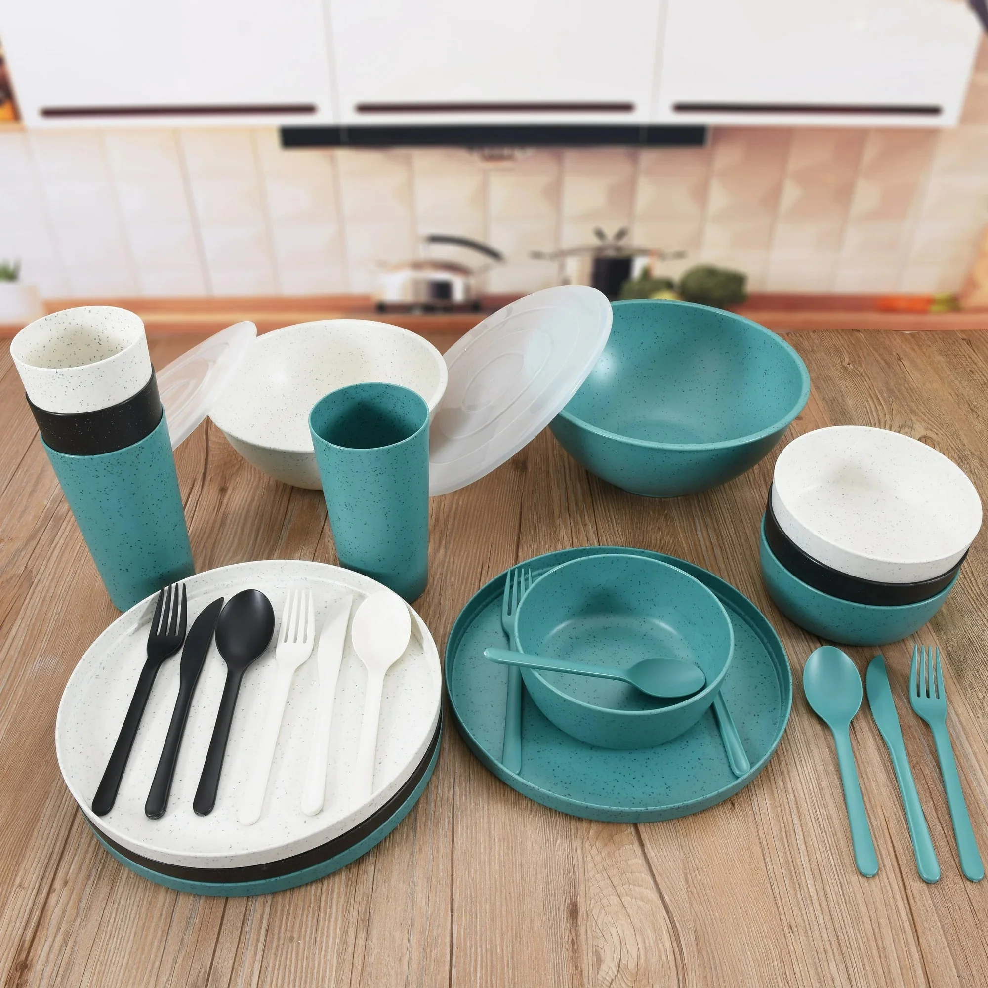 Mainstays 28-Piece Eco-Friendly Recycled Plastic Dinnerware Set – Service for 4 849434028484 - Image 7