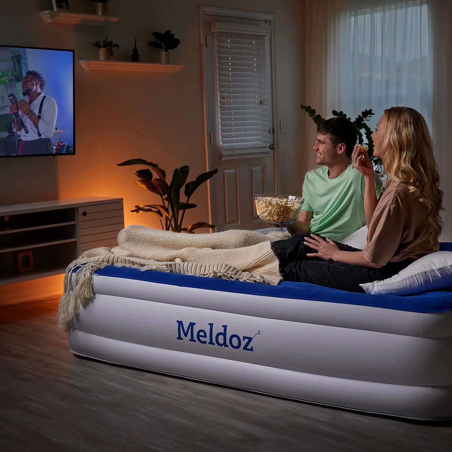 Meldoz Queen Air Mattress with Built-In Pump – 18" Double High Inflatable Bed - Image 7