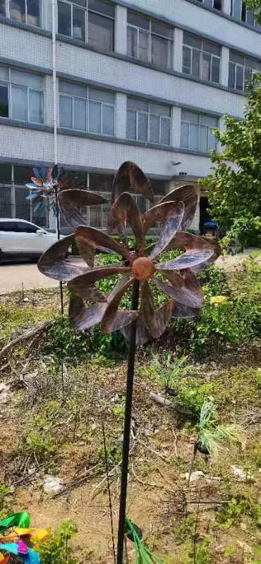 Metal Garden Wind Spinner Windmill – Kinetic Yard Art Ornament - Image 3