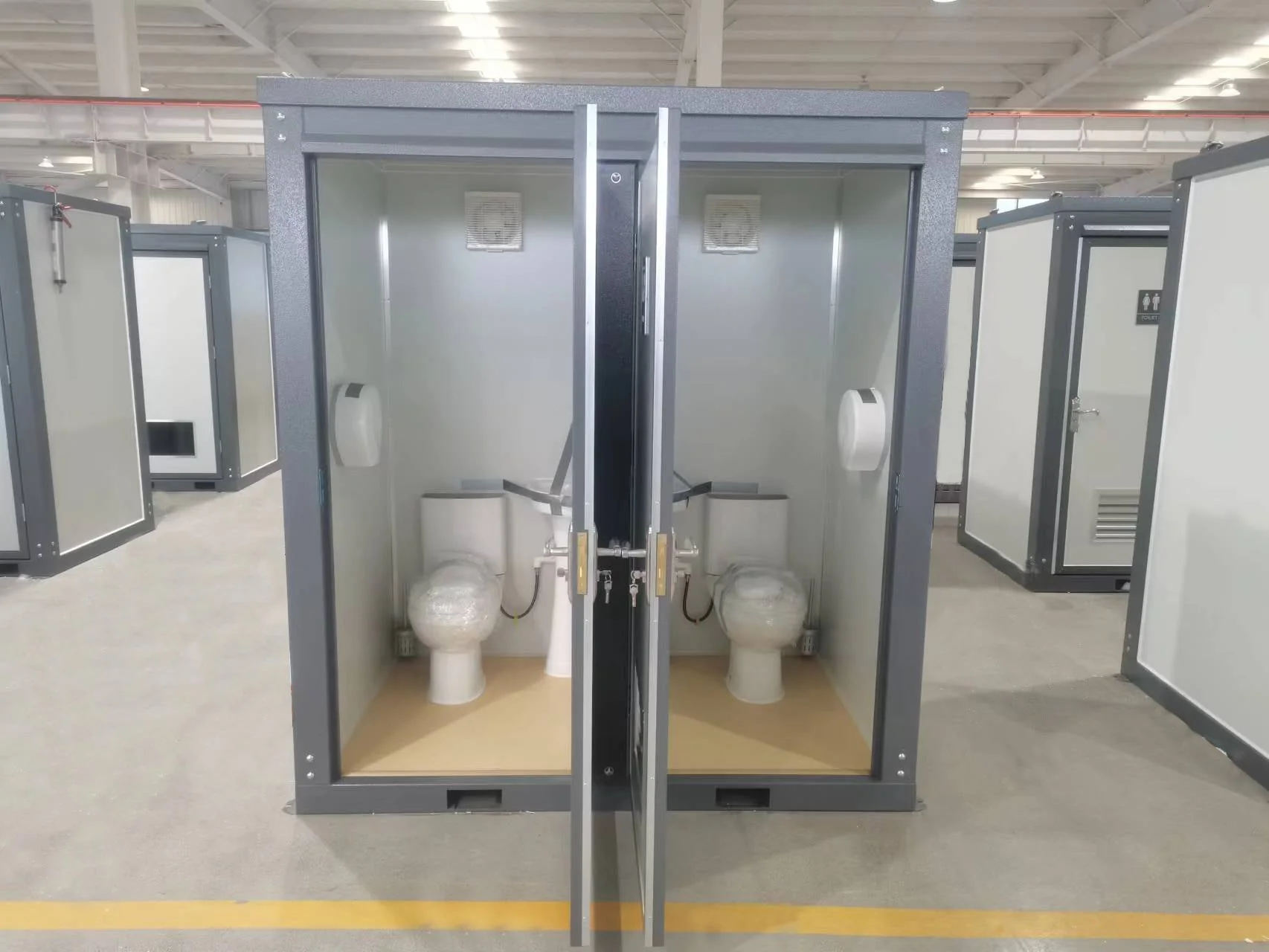 Mobile Toilet & Portable Shower Restroom Units Bathroom – Single, Double & Shower Models for Job Sites & Events - Image 10