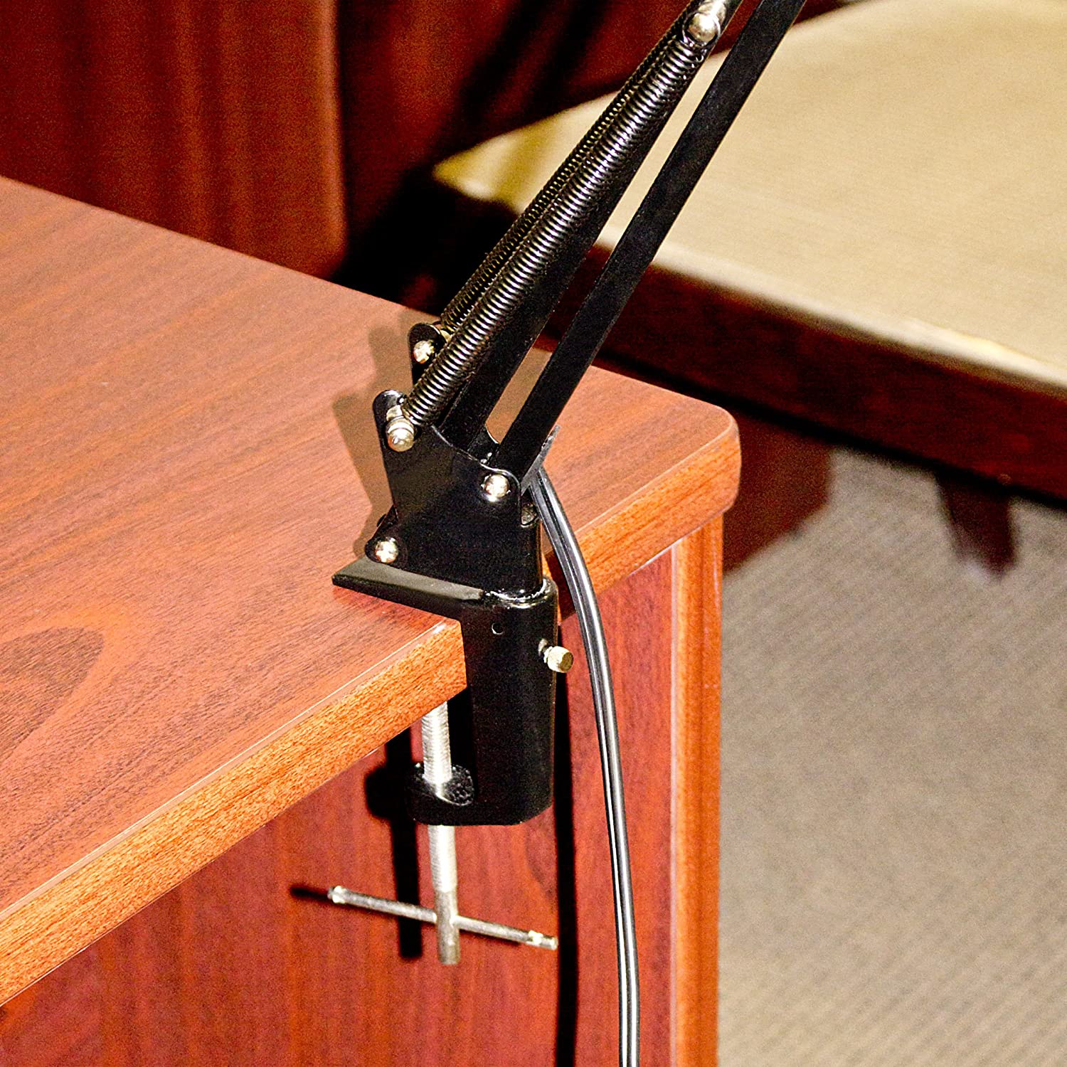 New 32-Inch Electric Desk Lamp with Metal Swing Arm – Black (Model 56963) - Image 5