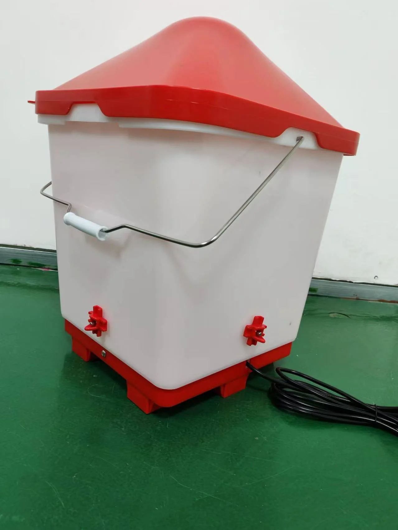 NEW Hanging Heated 5 Gallon Chicken Waterer &amp; Feeder 9654612 - Image 2