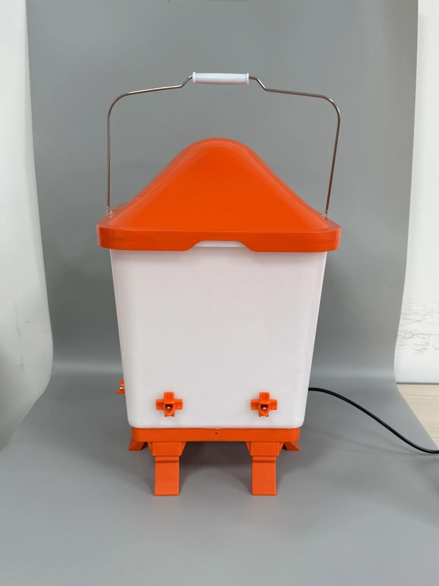 NEW Hanging Heated 5 Gallon Chicken Waterer &amp; Feeder 9654612 - Image 3
