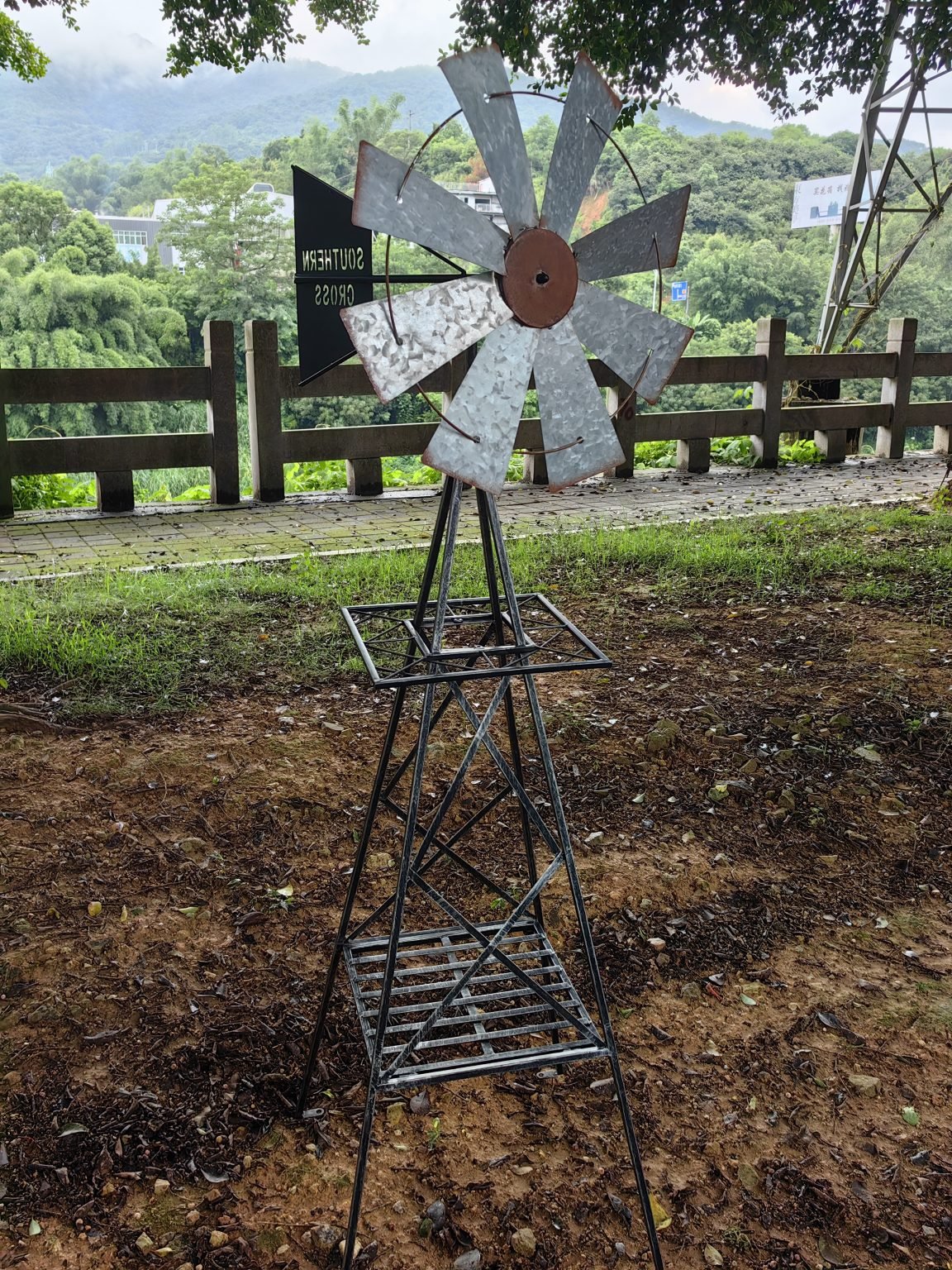 New Rustic Garden & Yard Windmill – Decorative Outdoor Windmill for Lawn & Garden ONWV1072 - Image 6