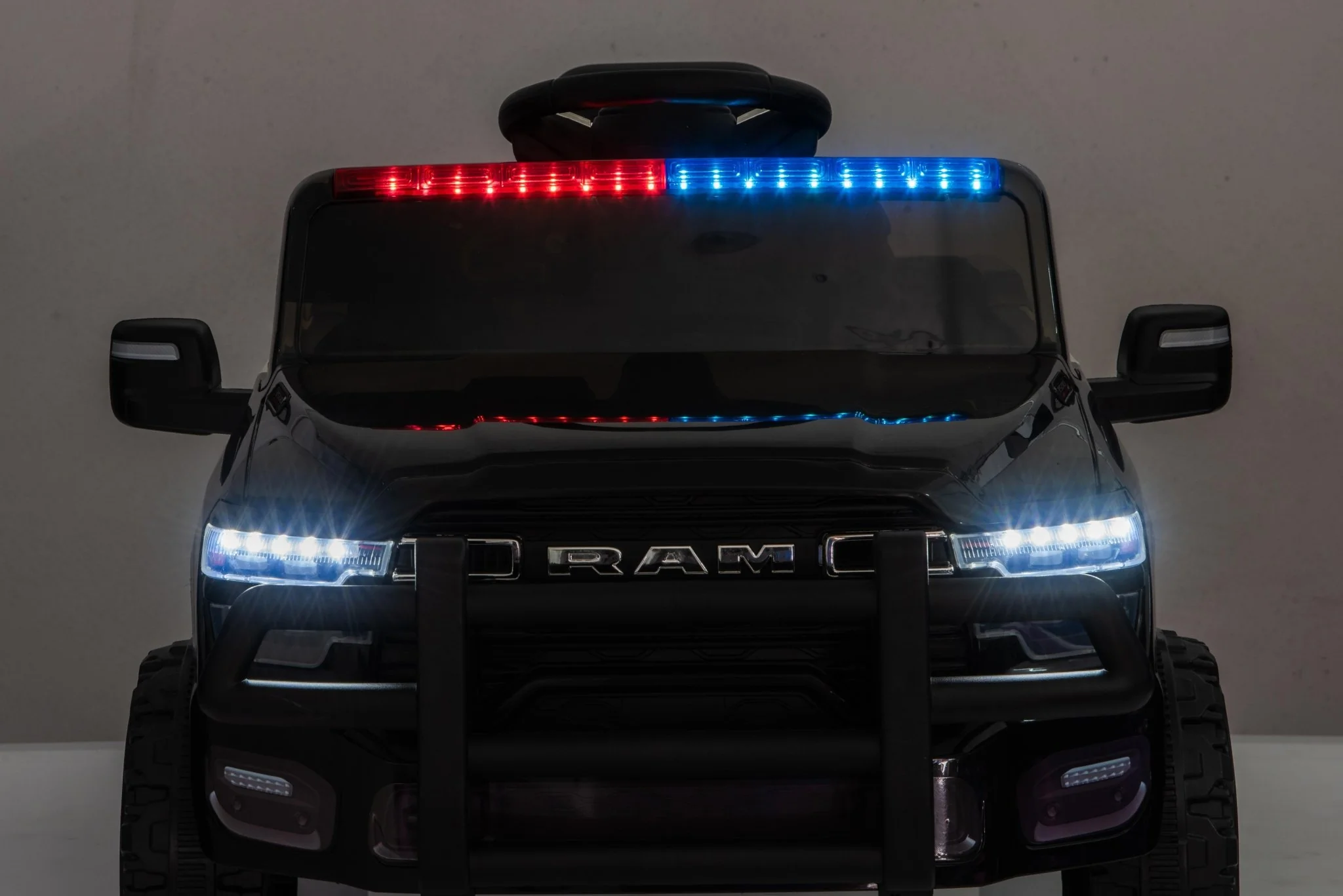 Police Cruiser Dodge RAM 3500 Licensed 24V Ride-On Truck – Remote Control, EVA Wheels, Leather Seat 2577PBK - Image 11