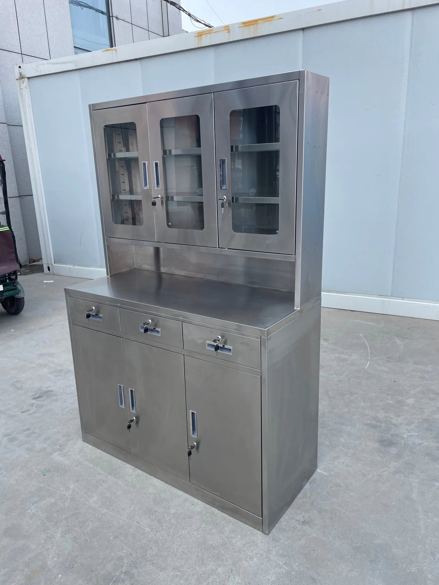 Stainless Steel Garage Storage Cabinet – Heavy-Duty Utility Tool Locker with Lock | Model 1218243 - Image 11