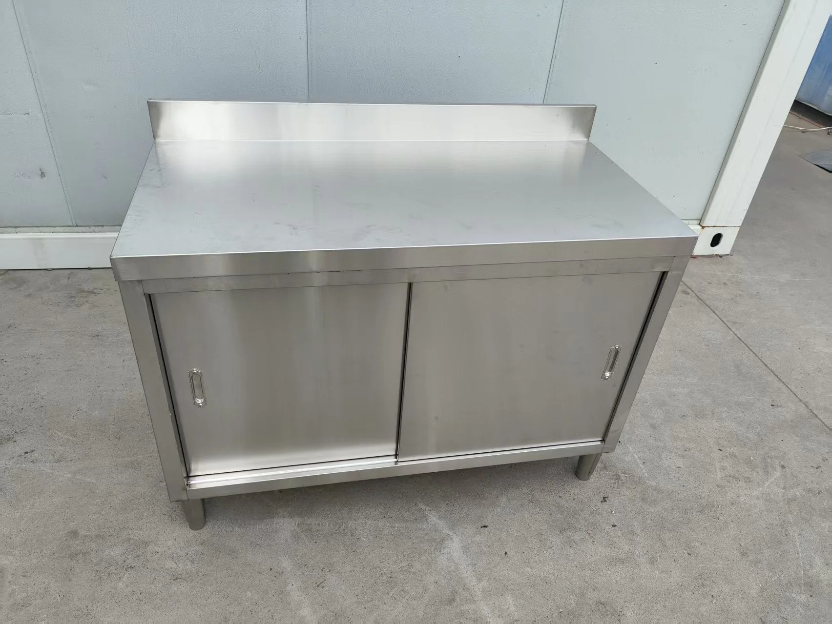 Stainless Steel Sliding Door Workbench – Garage & Restaurant Prep Table | Model 1218237 - Image 10