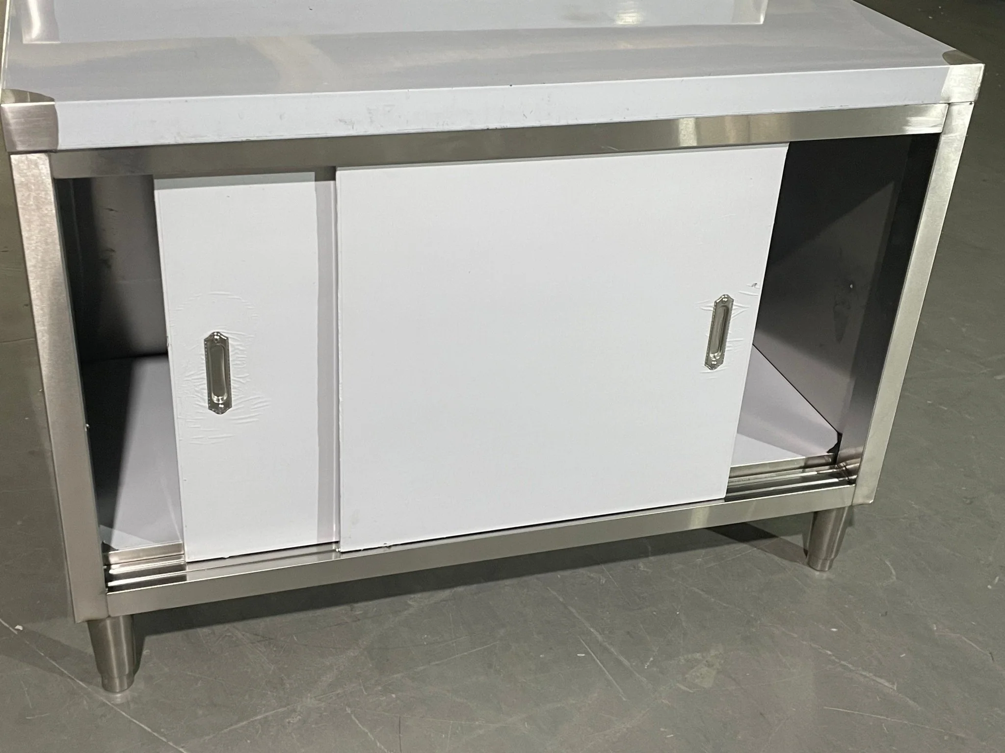 Stainless Steel Sliding Door Workbench – Garage & Restaurant Prep Table | Model 1218237 - Image 7