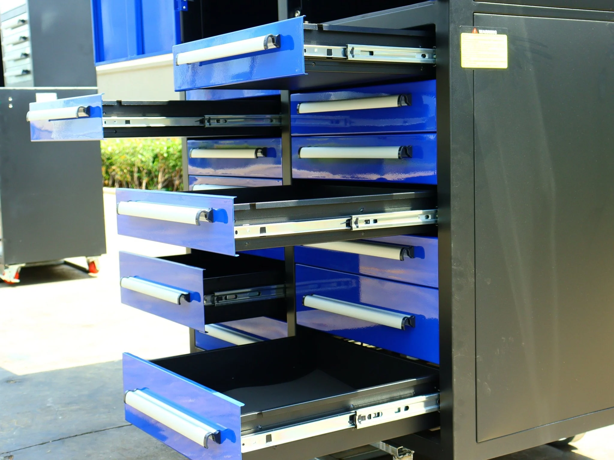 Professional 12-Drawer Garage Tool Cabinet Tool Bench – Heavy-Duty Steel Bench H4FT14D2 - Image 21