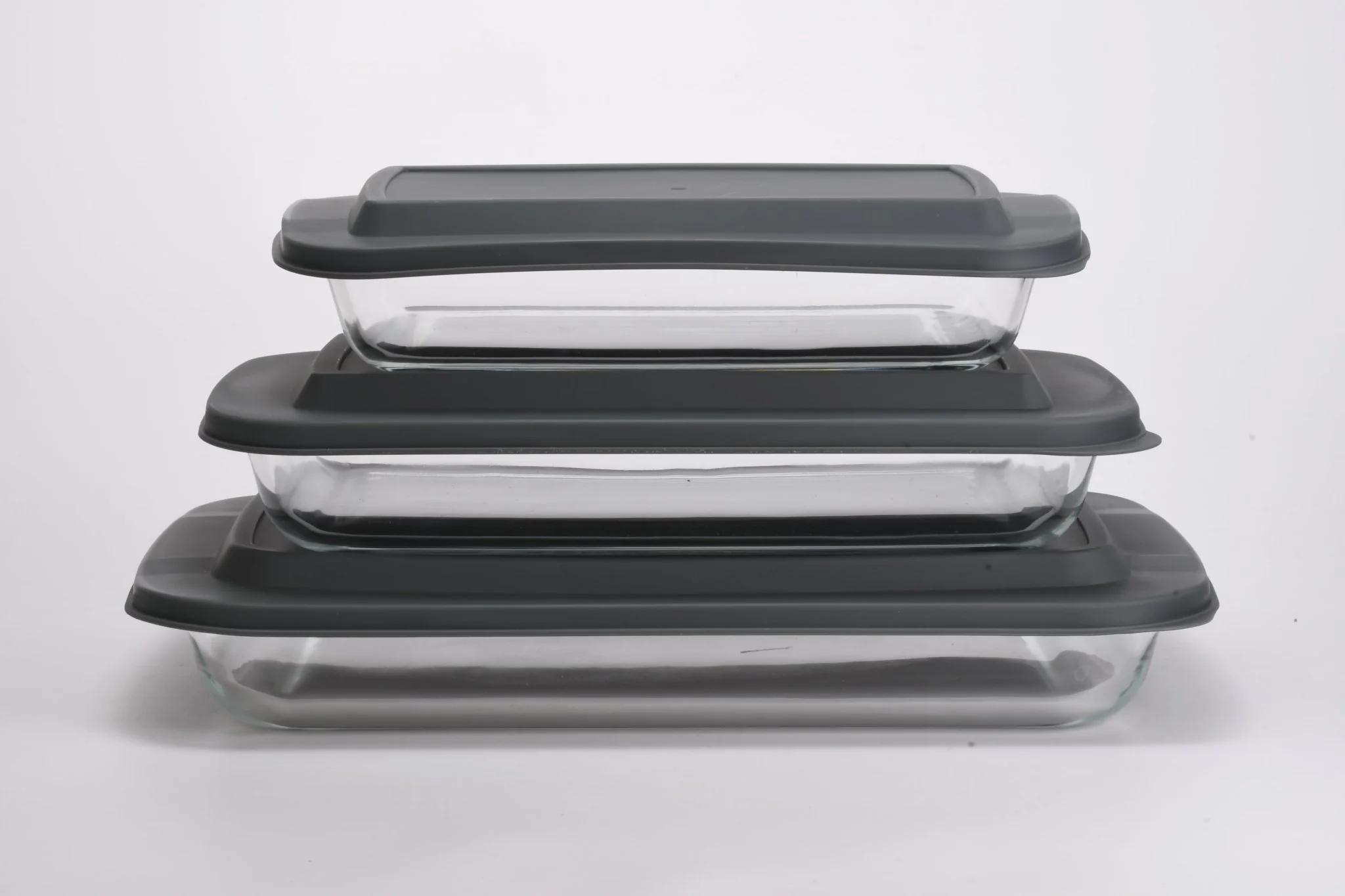 Rectangular Glass Plate Set with Grey Lids 3pc 1.6L / 2.2L / 3L 370002