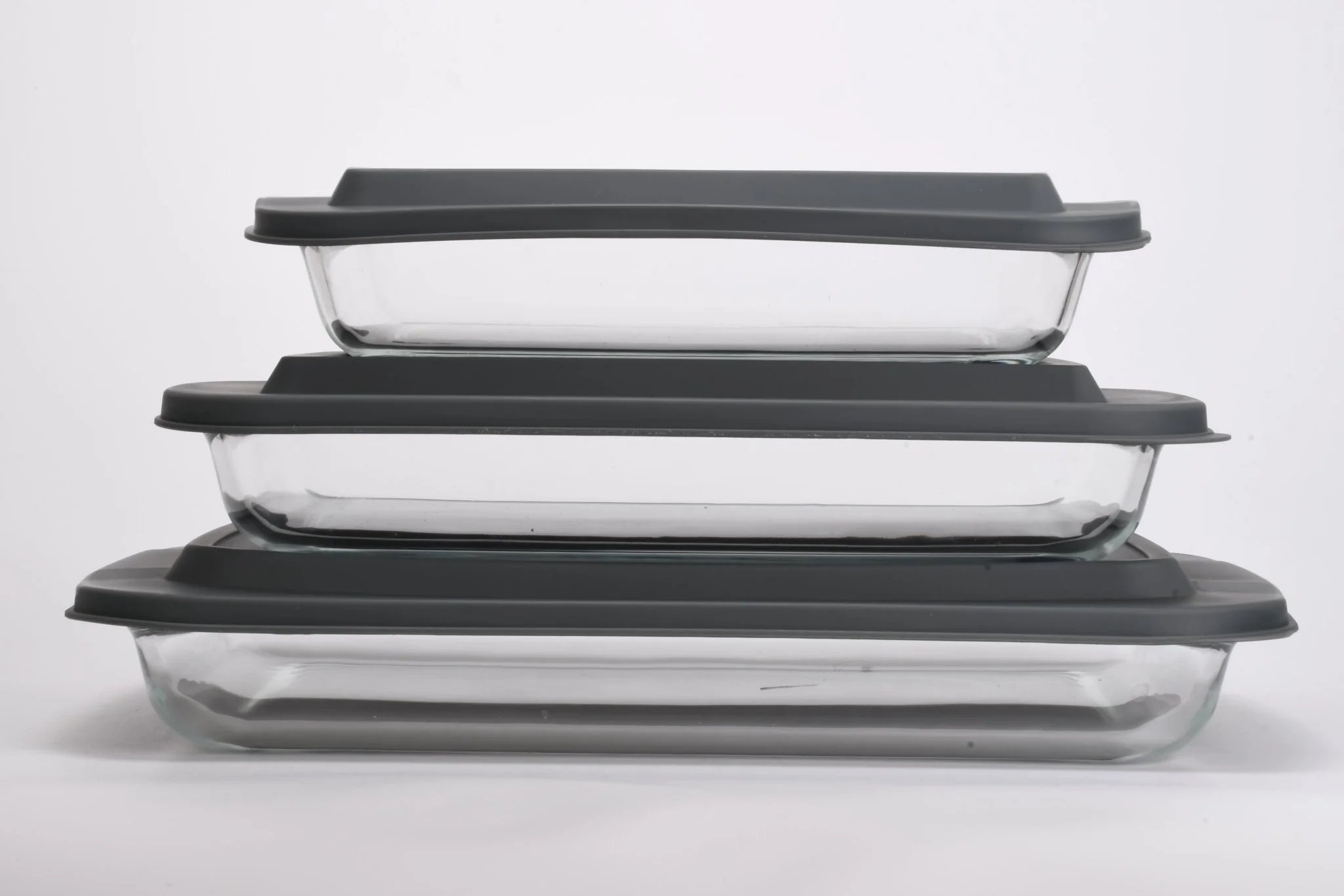 Rectangular Glass Plate Set with Grey Lids 3pc 1.6L / 2.2L / 3L 370002 - Image 2