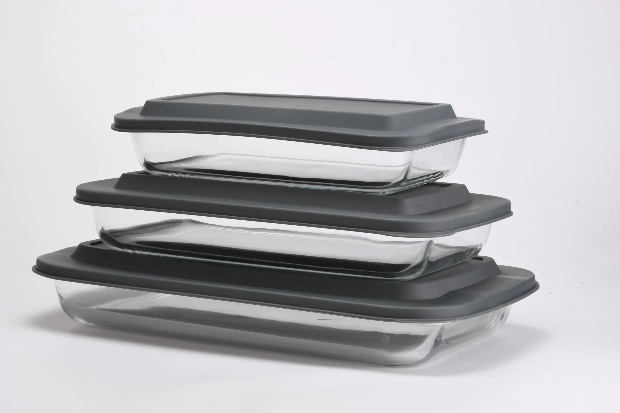 Rectangular Glass Plate Set with Grey Lids 3pc 1.6L / 2.2L / 3L 370002 - Image 3