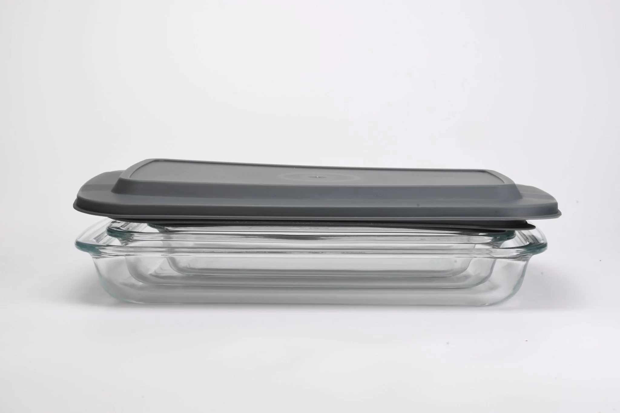 Rectangular Glass Plate Set with Grey Lids 3pc 1.6L / 2.2L / 3L 370002 - Image 4
