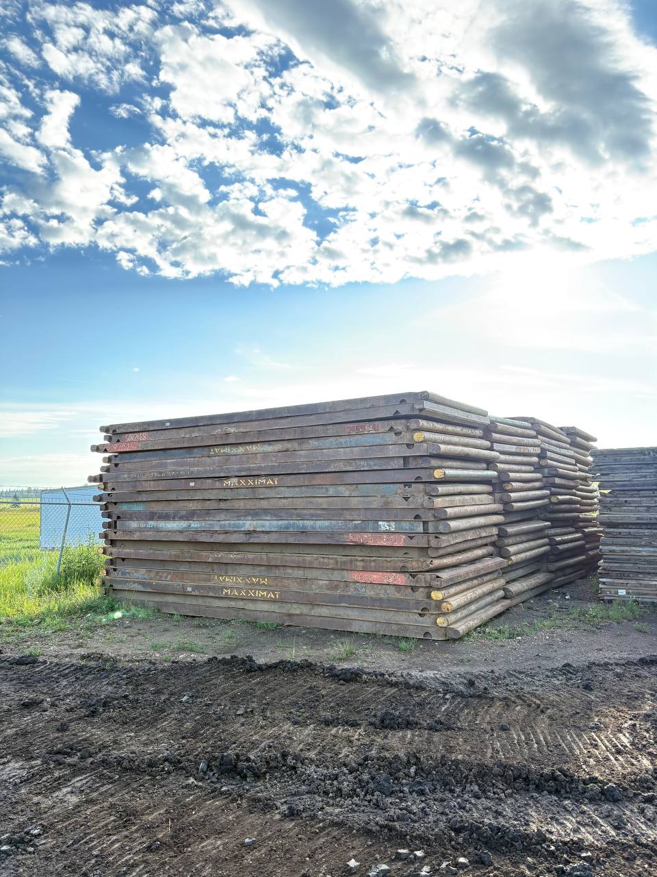 Rig Mats & Crane Mats – 20FT, 40FT, 8FT x 14FT – Regular Wear, Grade B, Grade C – Heavy-Duty Ground Protection for Construction & Oilfield - Image 5