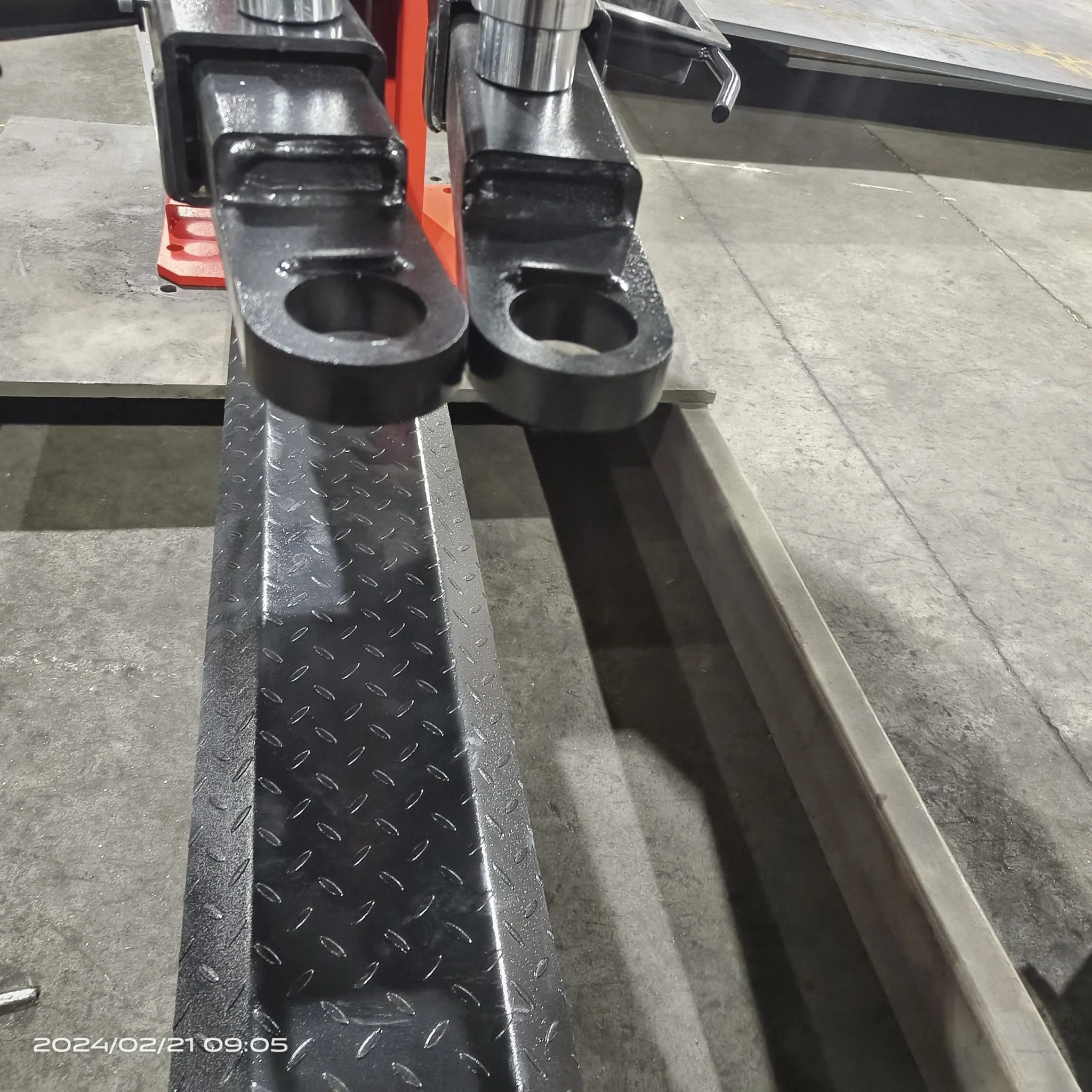 Siebel 2-Post Vehicle Lift Hoist | 10,000 LB Car & Truck Garage Lift – JH5000F - Image 6