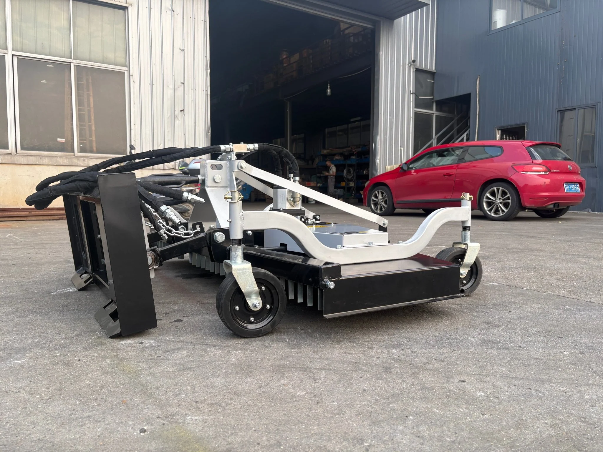 Skid Steer Finishing Mower 71 in Hydraulic Attachment – SSFN180 - Image 3