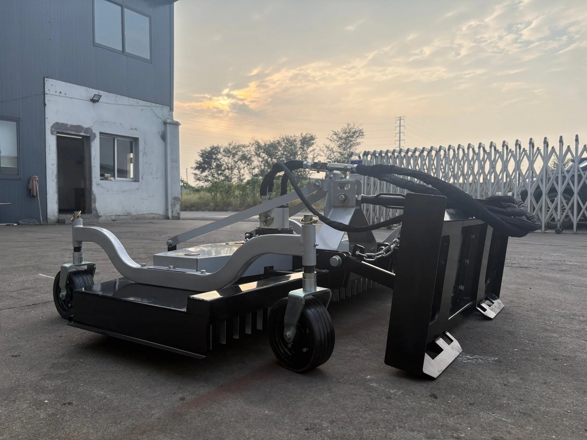 Skid Steer Finishing Mower 71 in Hydraulic Attachment – SSFN180 - Image 5