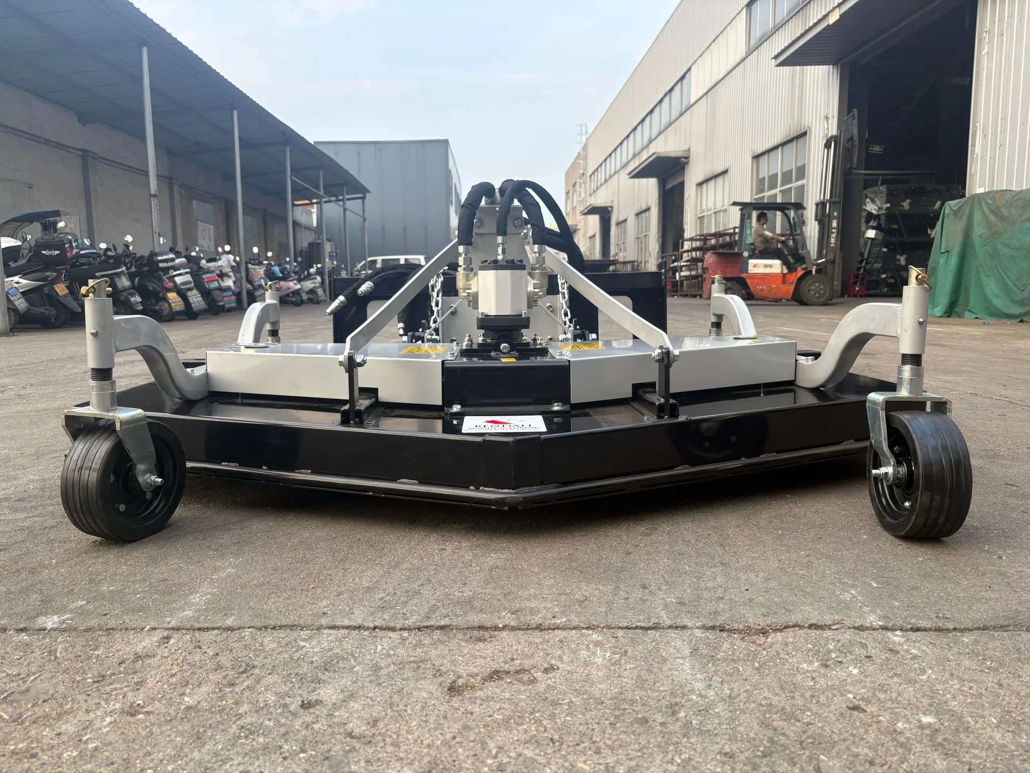 Skid Steer Finishing Mower 71 in Hydraulic Attachment – SSFN180 - Image 6
