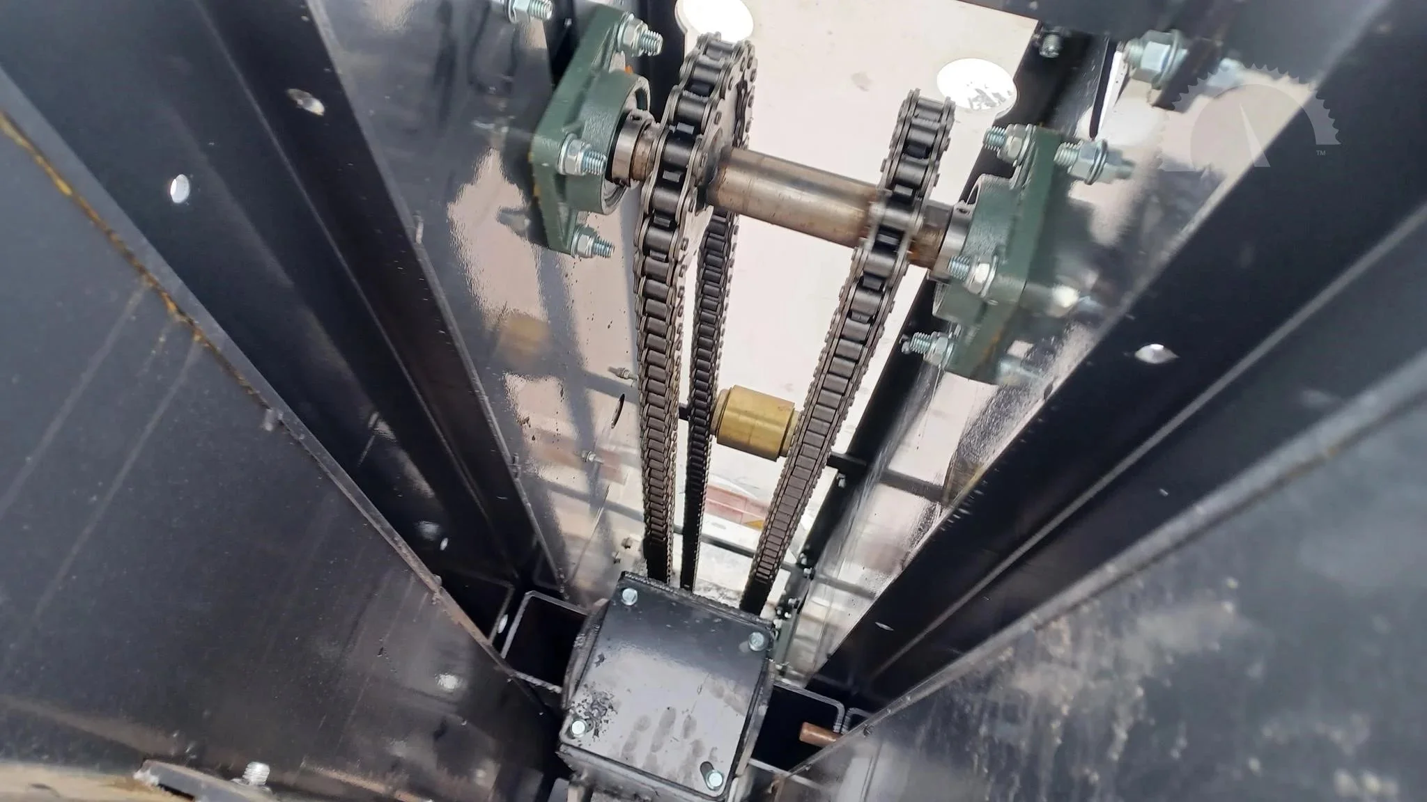 Skid Steer Post Driver Attachment | Quick Sledge Hydraulic, 10 GPM Min Flow – CPD1284H - Image 7