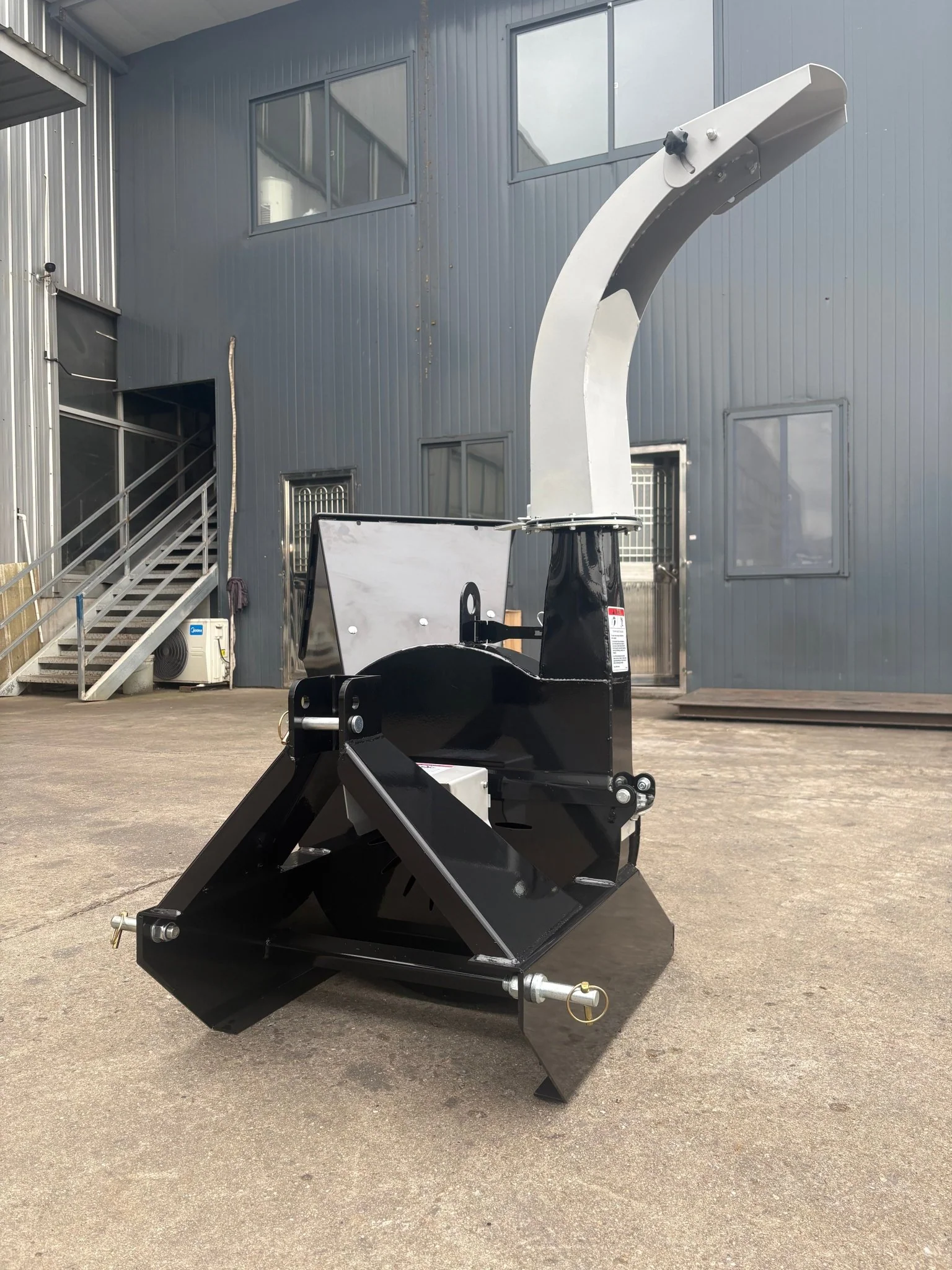 Tractor PTO Wood Chipper Heavy Duty Direct Drive with 360 Degree Chute Multiple Sizes BX Series - Image 2