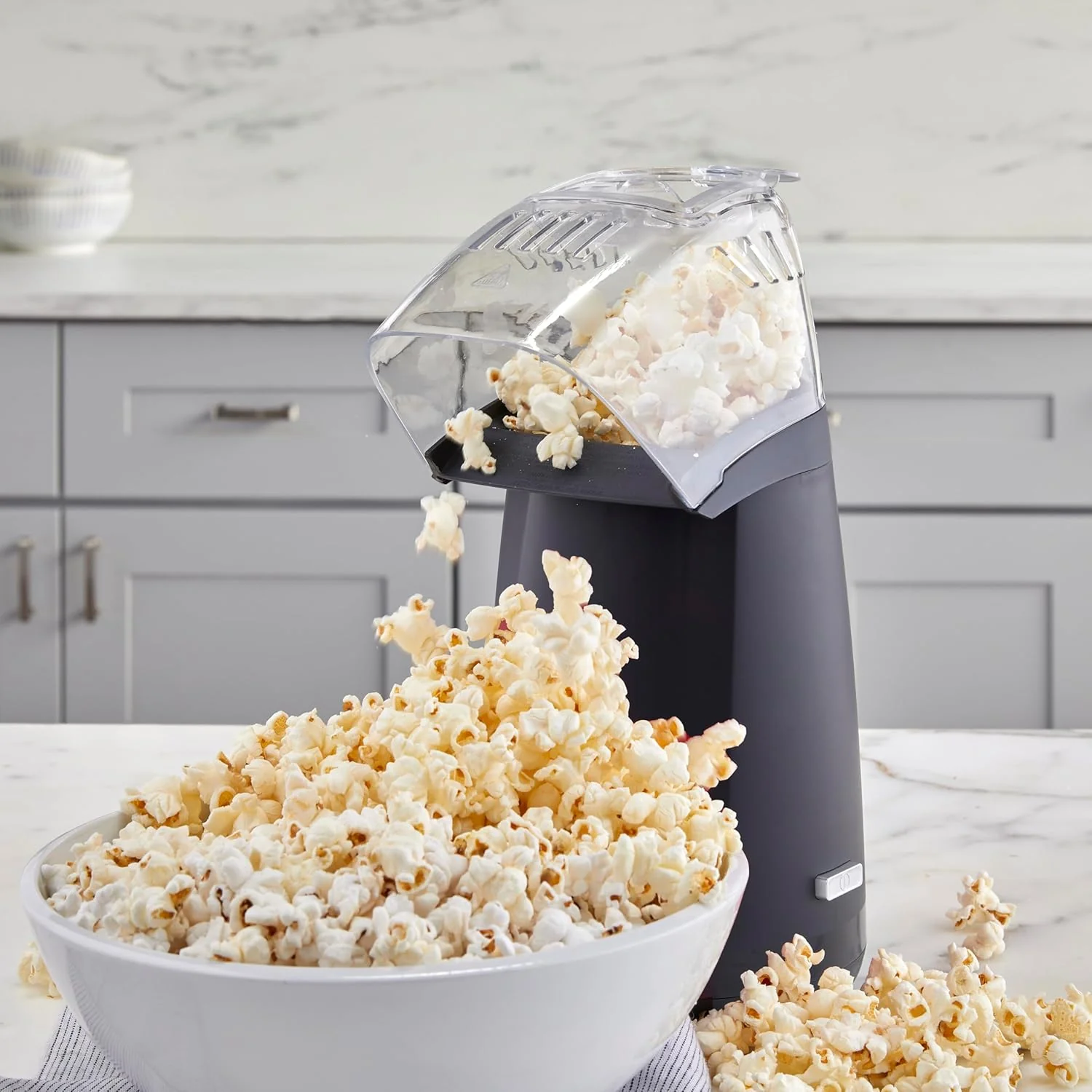 West Bend Air Crazy Popcorn Machine for Healthy Snacking with No Oil, 4-Quart, Black - Image 2